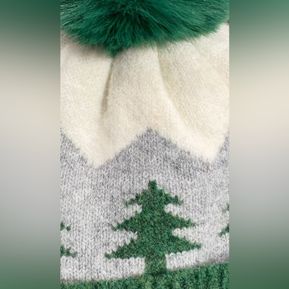 NWT! Pine Tree Cozy Lined Holiday Winter Beanie with Pom, GREEN MULTI - Picture 3 of 4